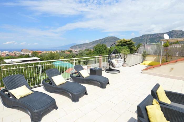 La Terrazza Family Holidays - Sorrento Coast سانتّانييلّو الغرفة الصورة